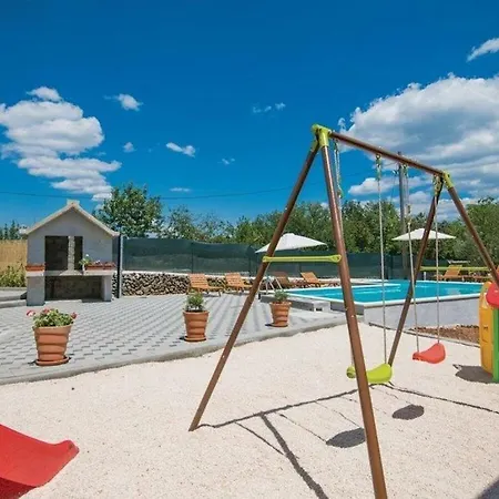 Matia I With Pool Apartament Novak